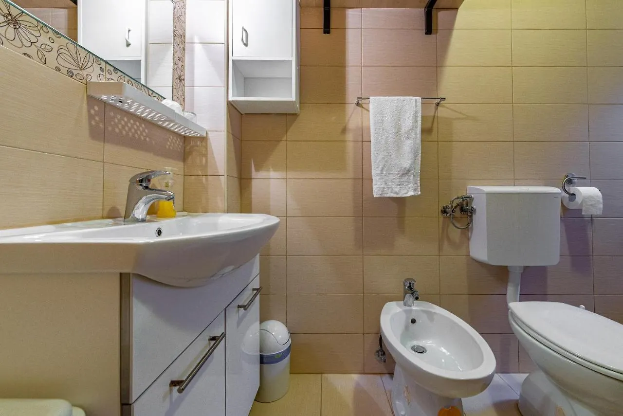 Holiday Home Vila Rosales أوغليان كرواتيا